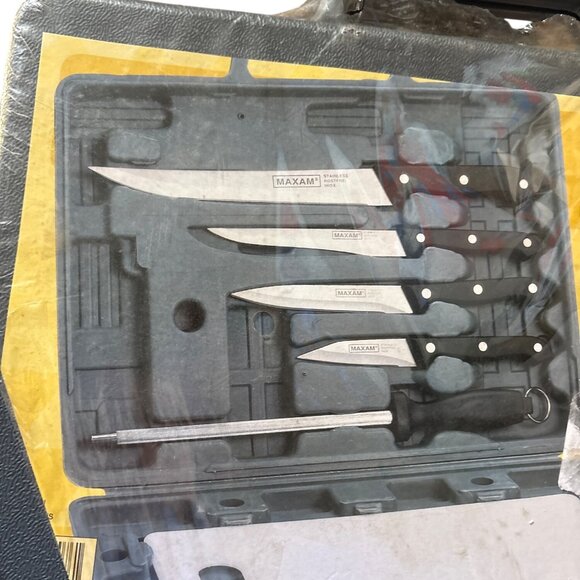 Maxam 8-Pc Cutlery Set With Cutting Board & Storage Case - Picture 3 of 4